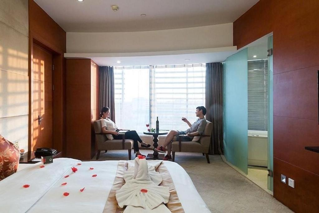 Suzhou Phoenix Hotspring Resort Zhangjiagang Buitenkant foto