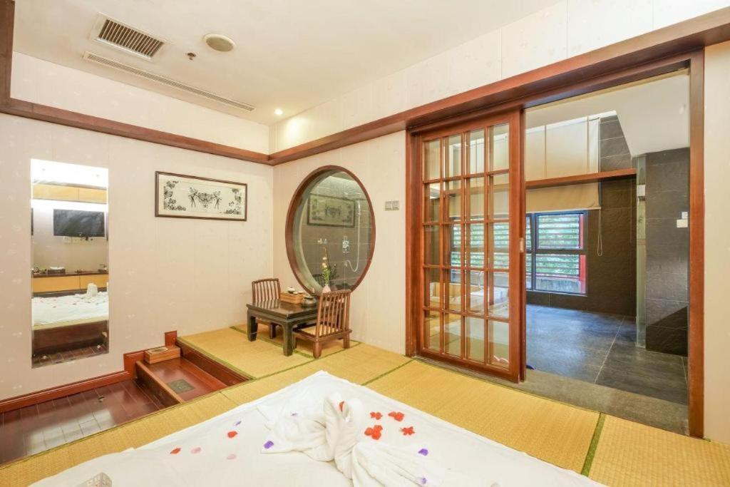 Suzhou Phoenix Hotspring Resort Zhangjiagang Buitenkant foto