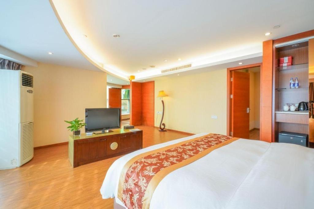 Suzhou Phoenix Hotspring Resort Zhangjiagang Buitenkant foto