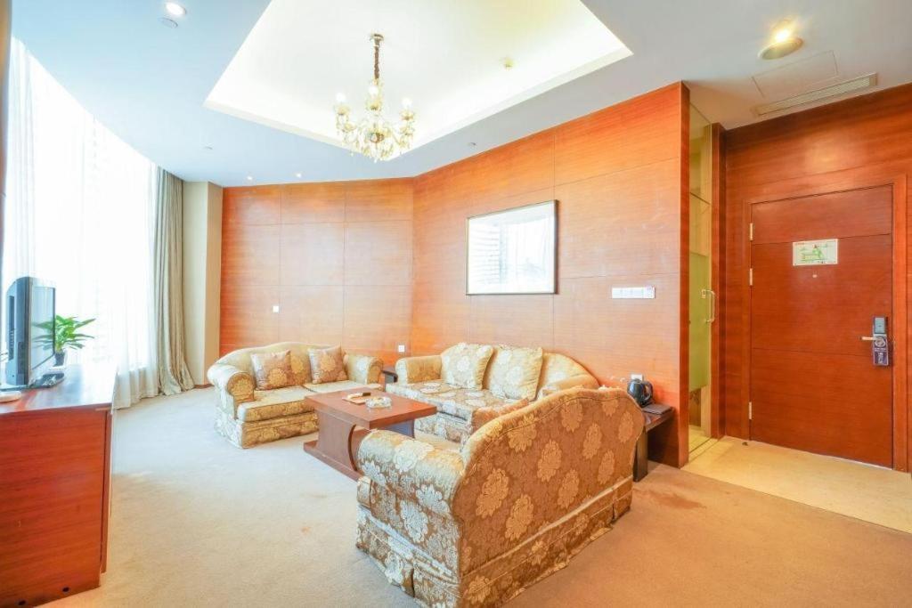 Suzhou Phoenix Hotspring Resort Zhangjiagang Buitenkant foto